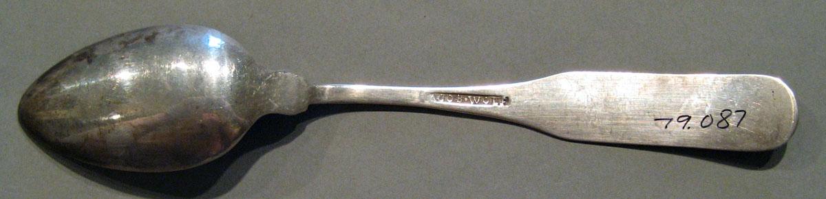1998.0004.807.003 Silver Spoon underside