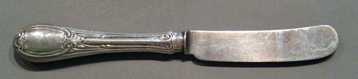 1998.0004.811 Silver Knife upper surface