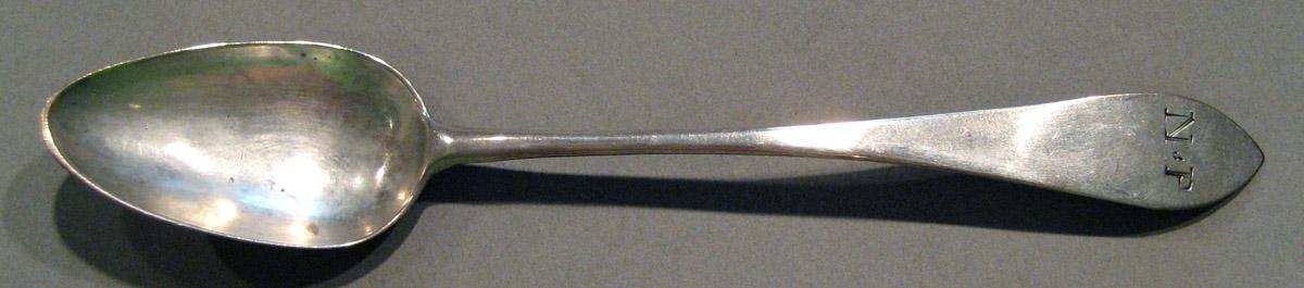 1998.0004.818.002 Silver Spoon upper surface