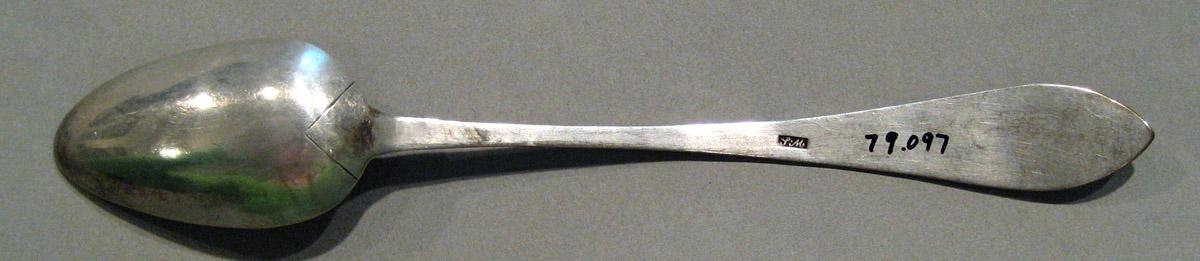 1998.0004.818.002 Silver Spoon underside
