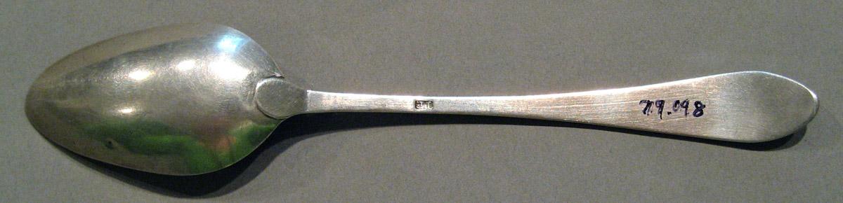 1998.0004.819 Silver Spoon underside