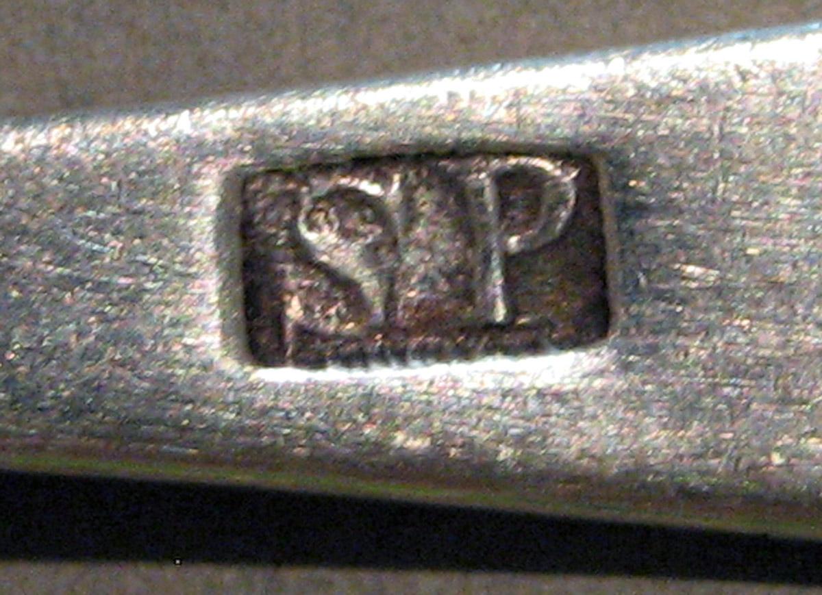 1998.0004.832 Silver Spoon mark