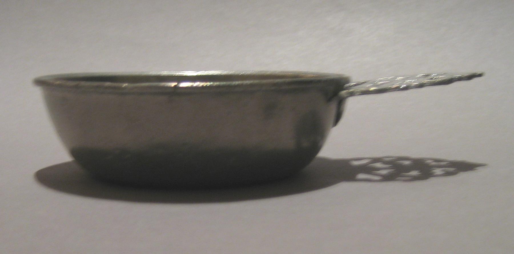 1958.0676 Pewter Porringer (view 2)