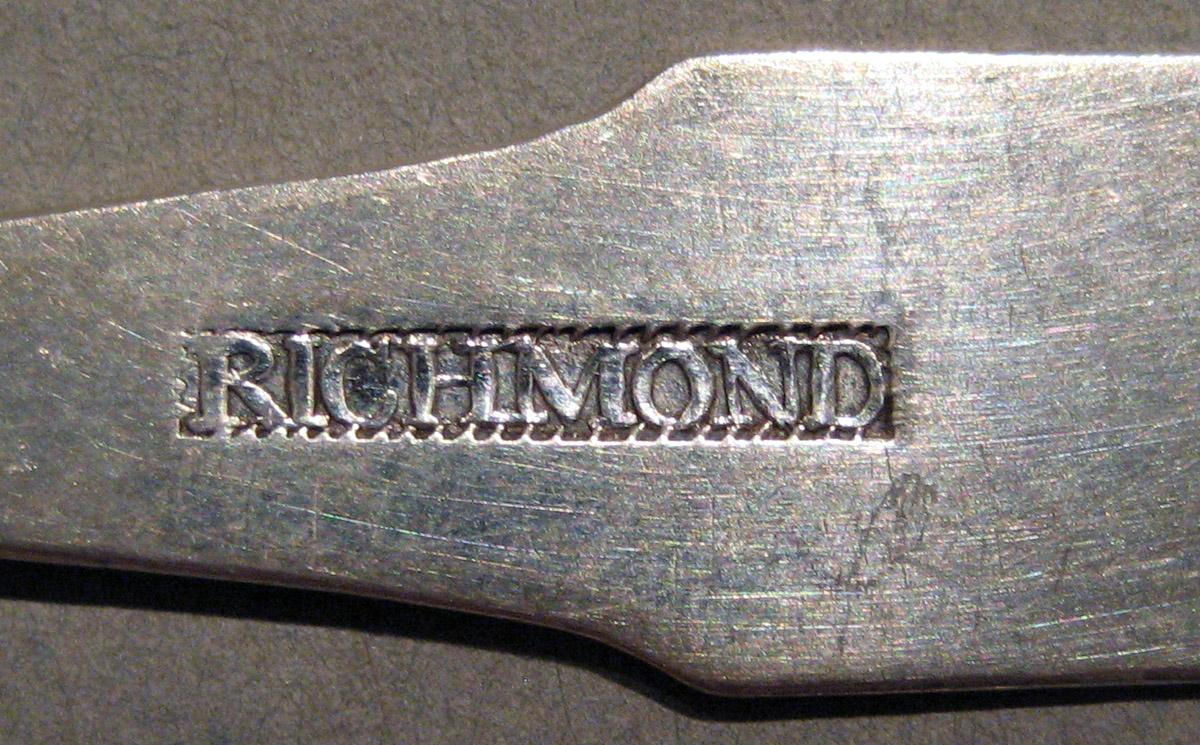 1998.0004.855.001 Silver Spoon mark