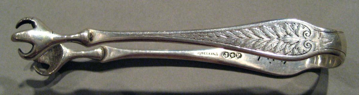 1998.0004.860 Silver Tongs view 2