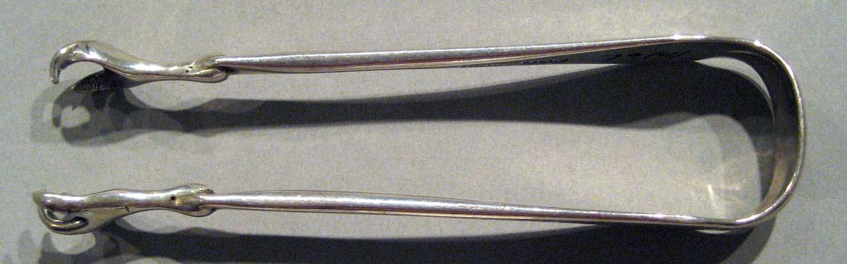 1998.0004.860 Silver Tongs view 3
