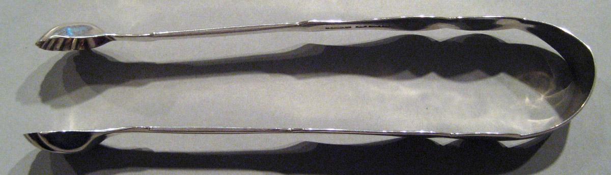 1998.0004.865 Silver Tongs view 2