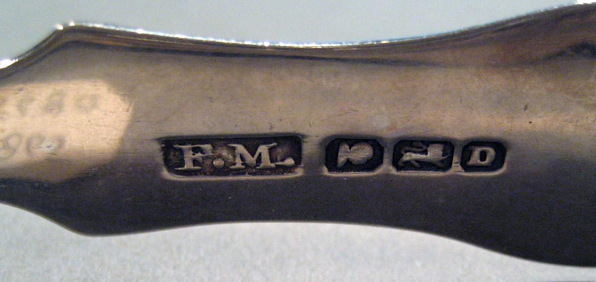 1998.0004.865 Silver Tongs mark 1