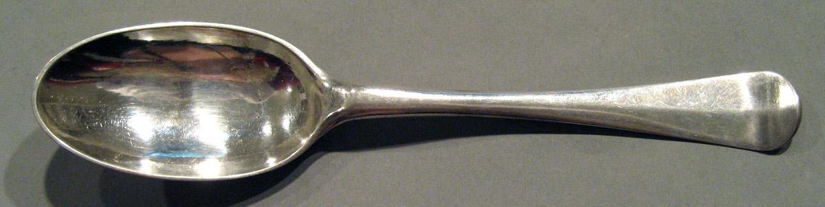 1998.0004.867.003 Silver Spoon upper surface