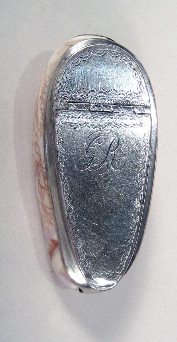 1958.0678 Box underside