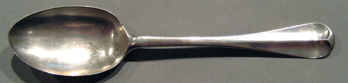 1998.0004.870.002 Silver Spoon upper surface