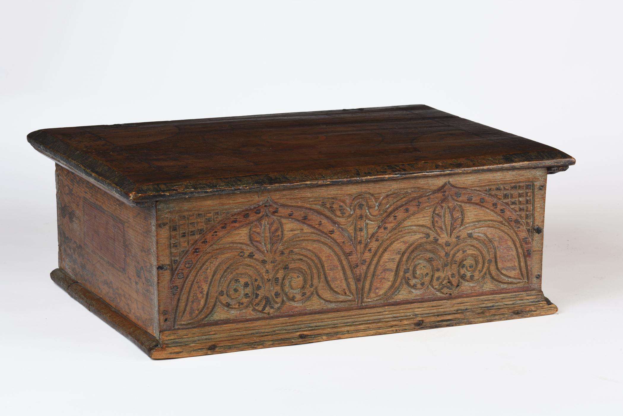 1958.0679 Box, view 2