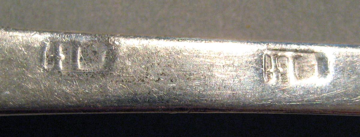 1998.0004.886.001 Silver Spoon mark