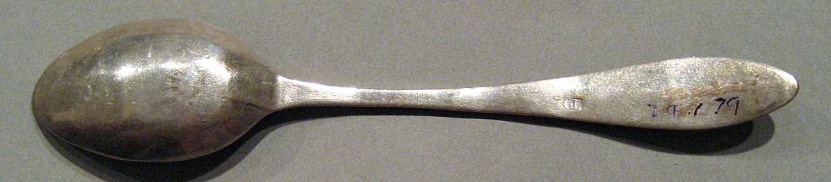 1998.0004.894 Silver Spoon underside