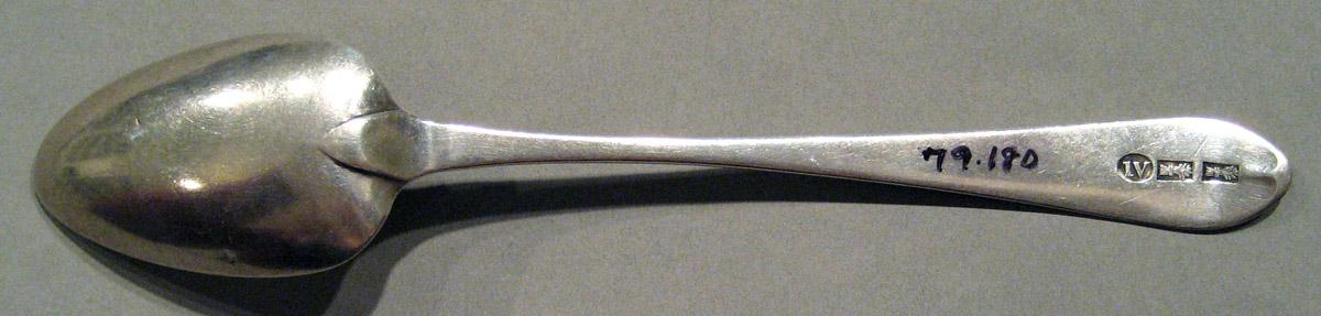 1998.0004.895 Silver Spoon underside