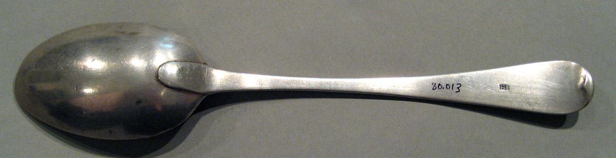 1998.0004.911 Silver Spoon underside