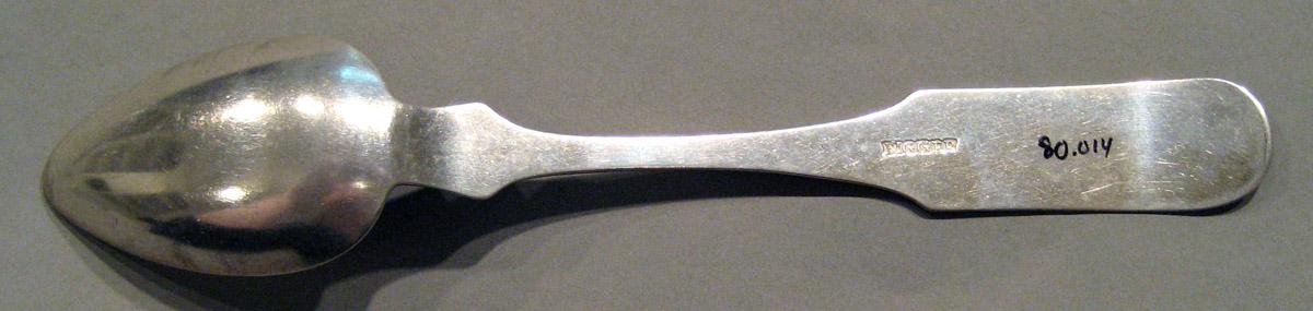 1998.0004.912.002 Silver Spoon underside