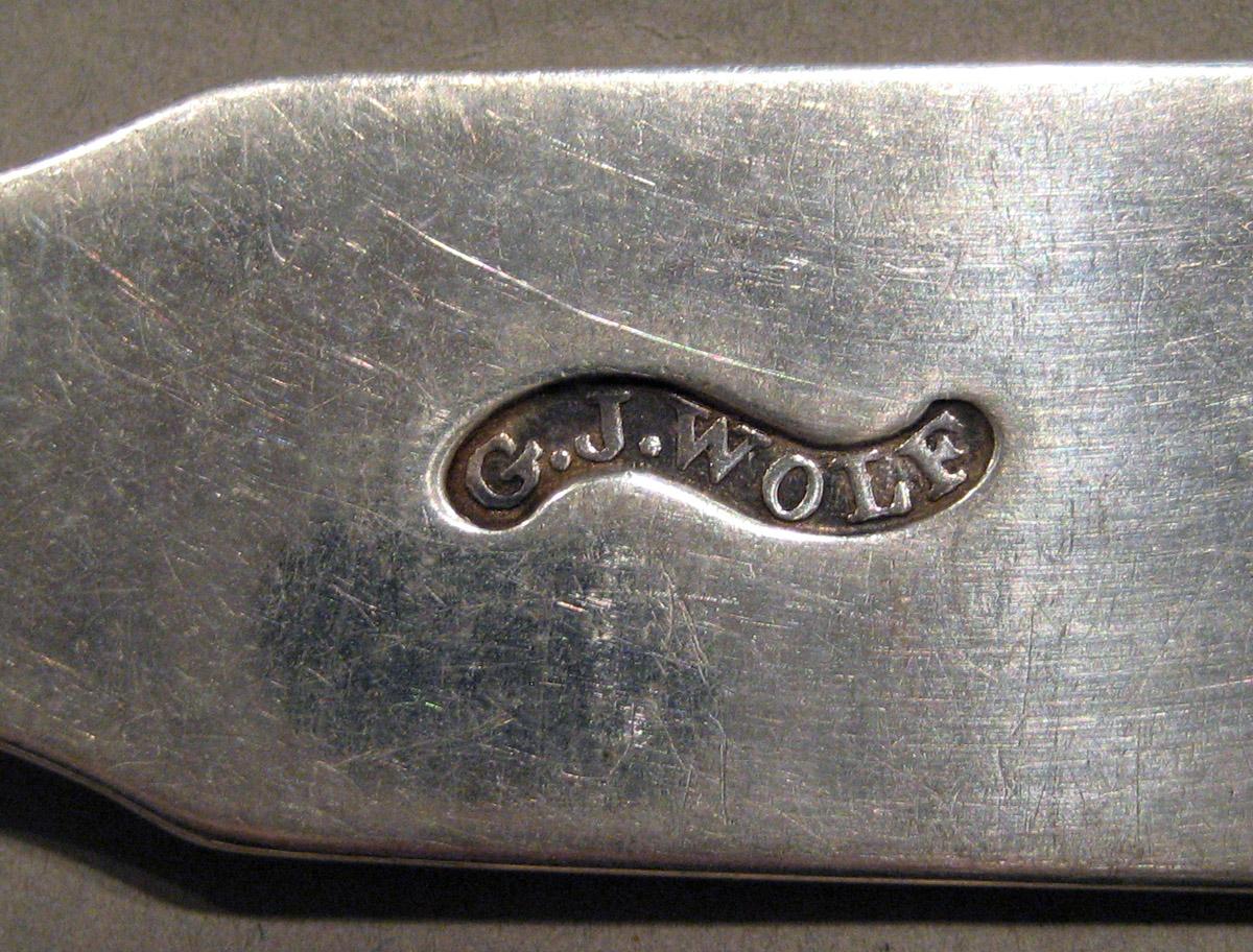 1998.0004.913 Silver Spoon mark