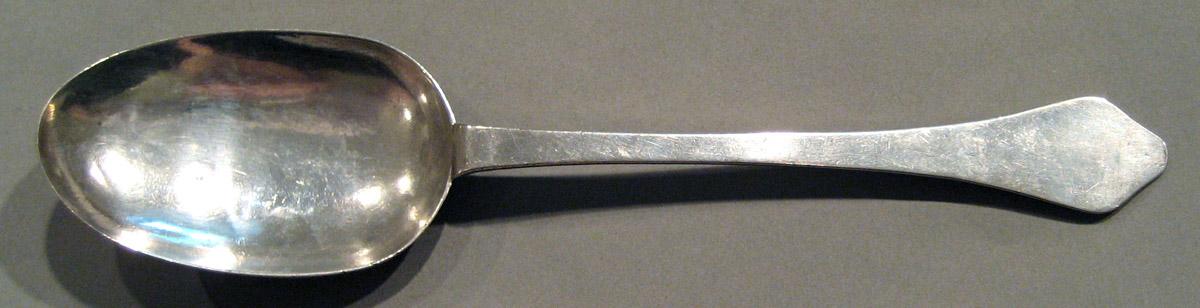 1998.0004.917 Silver Spoon upper surface