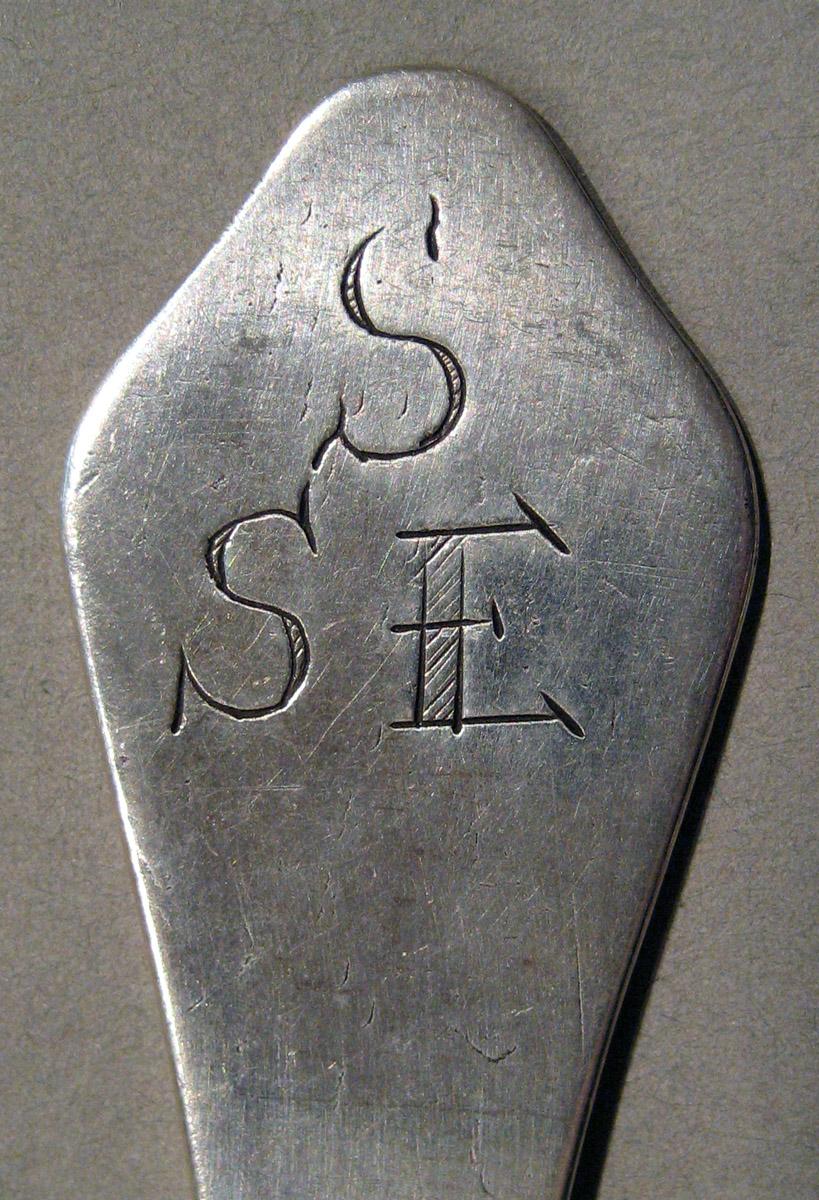 1998.0004.917 Silver Spoon engraving