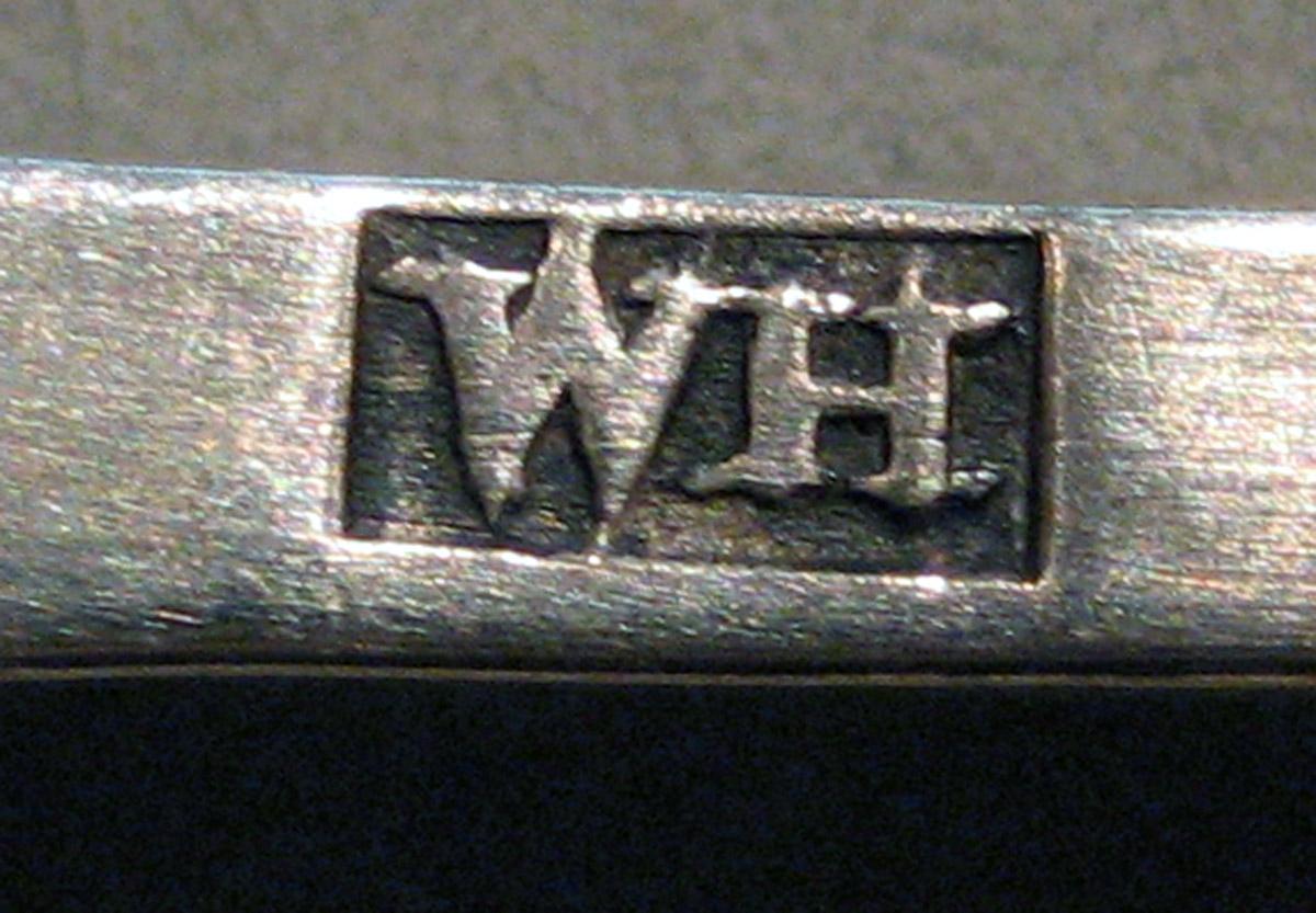 1998.0004.918 Silver Spoon mark