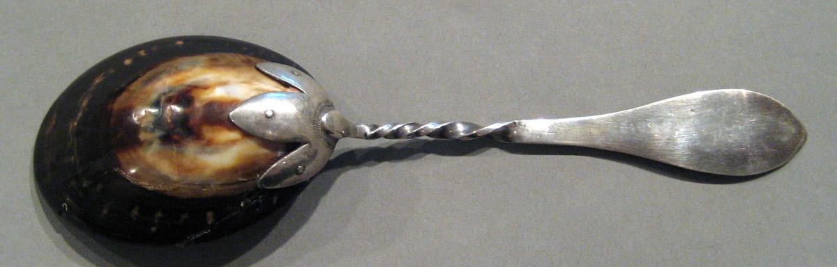 1998.0004.926 Silver Spoon underside