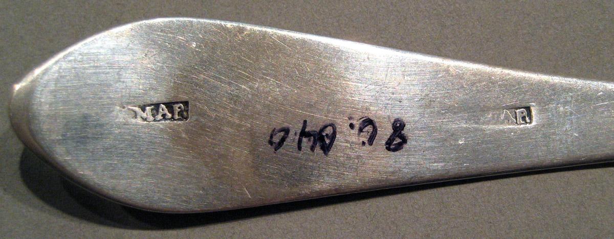 1998.0004.936 Silver Spoon mark