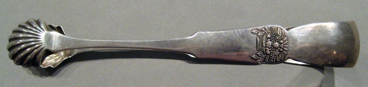 1998.0004.943 Silver Tongs view 3