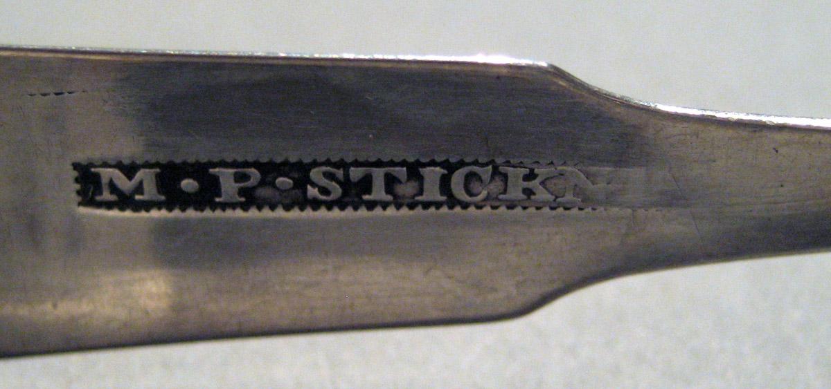 1998.0004.943 Silver Tongs mark