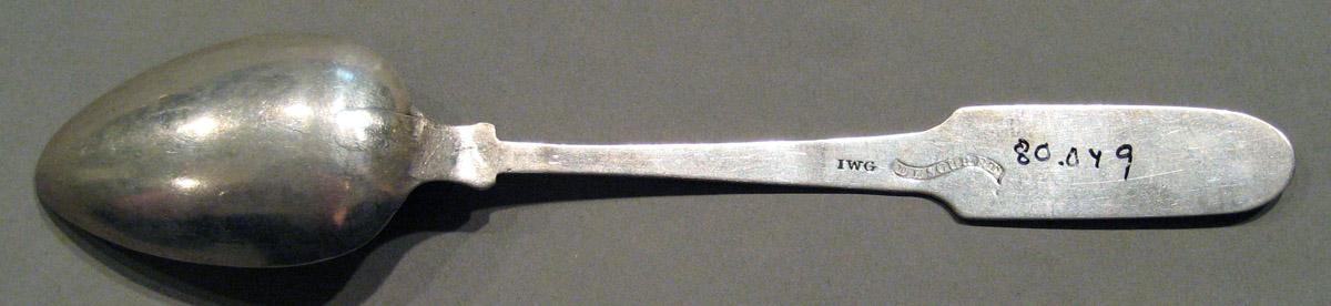 1998.0004.945.002 Silver Spoon underside
