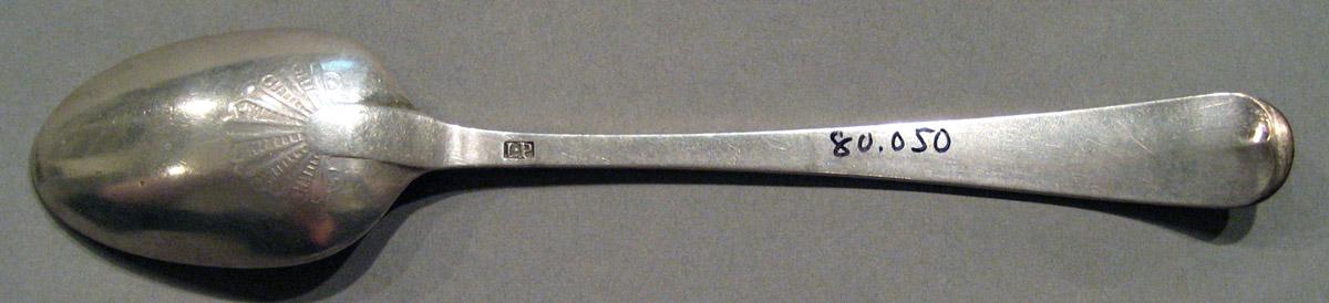 1998.0004.946.002 Silver Spoon underside