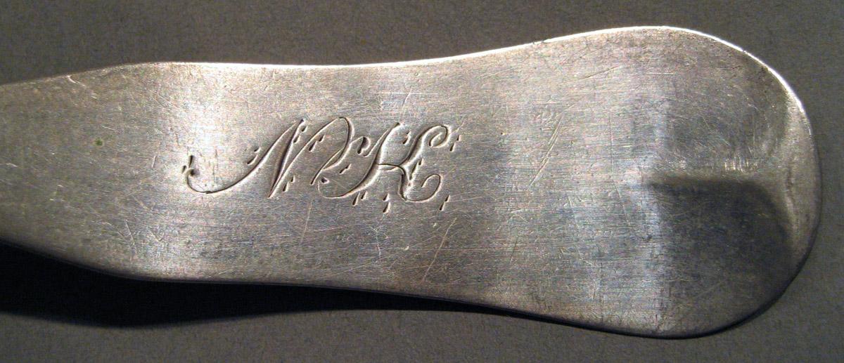 1998.0004.950 Silver Spoon engraving upper surface