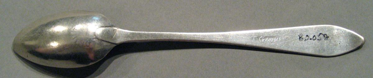 1998.0004.954 Silver Spoon underside