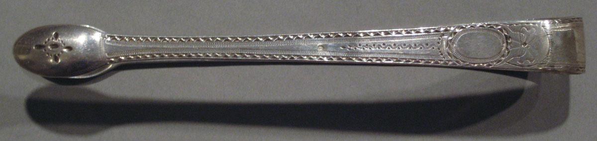 1998.0004.956 tongs right handle