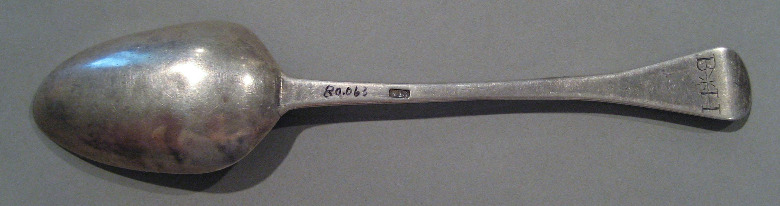 1998.0004.958 spoon underside