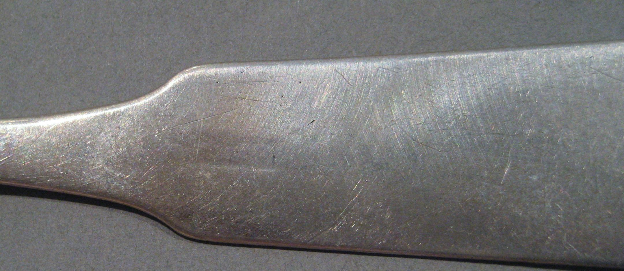 1998.0004.960.001 spoon mark