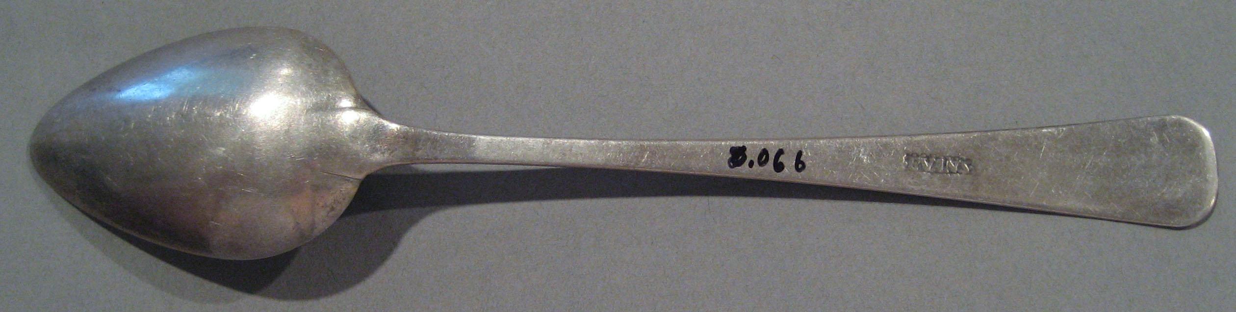 1998.0004.961.002 spoon underside