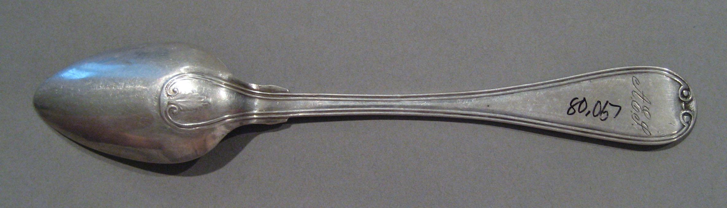 1998.0004.962.002 spoon underside