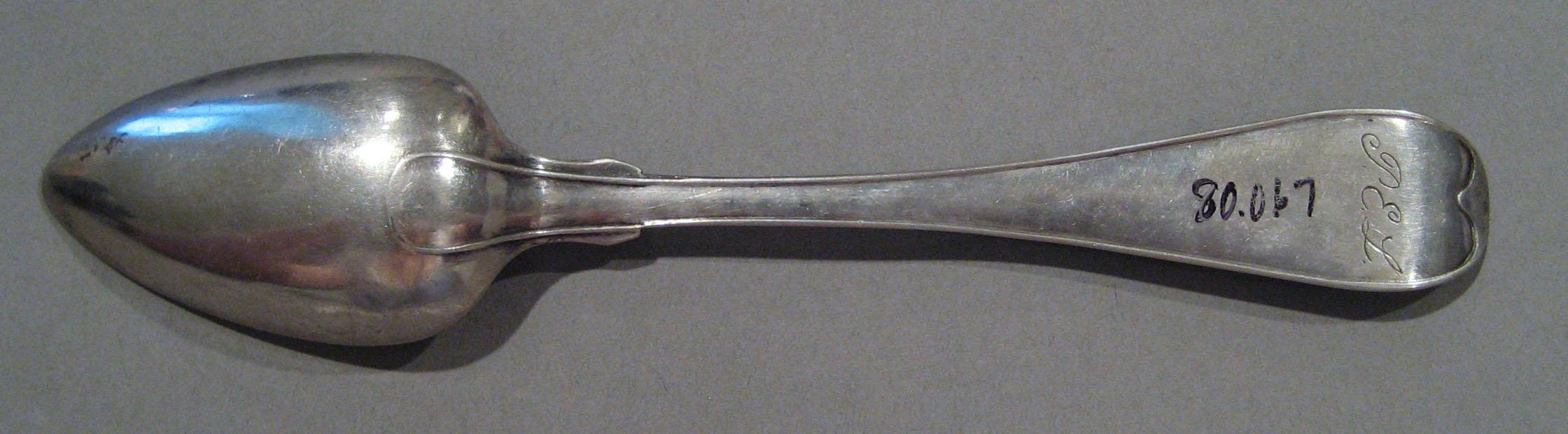 1998.0004.962.003 spoon underside