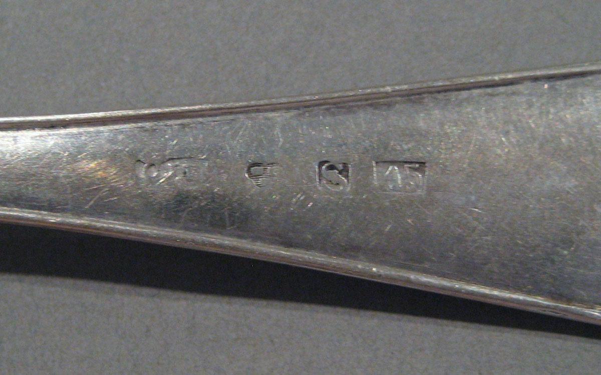 1998.0004.962.003 spoon marks