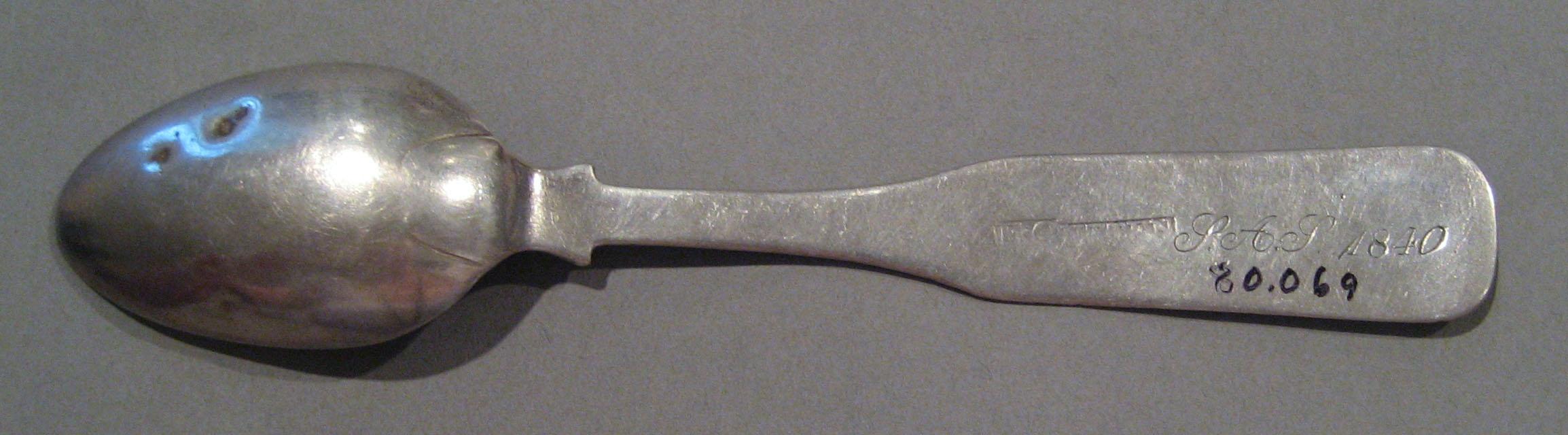 1998.0004.963 spoon underside