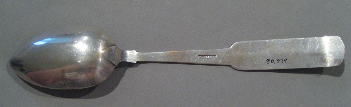 1998.0004.968 spoon underside