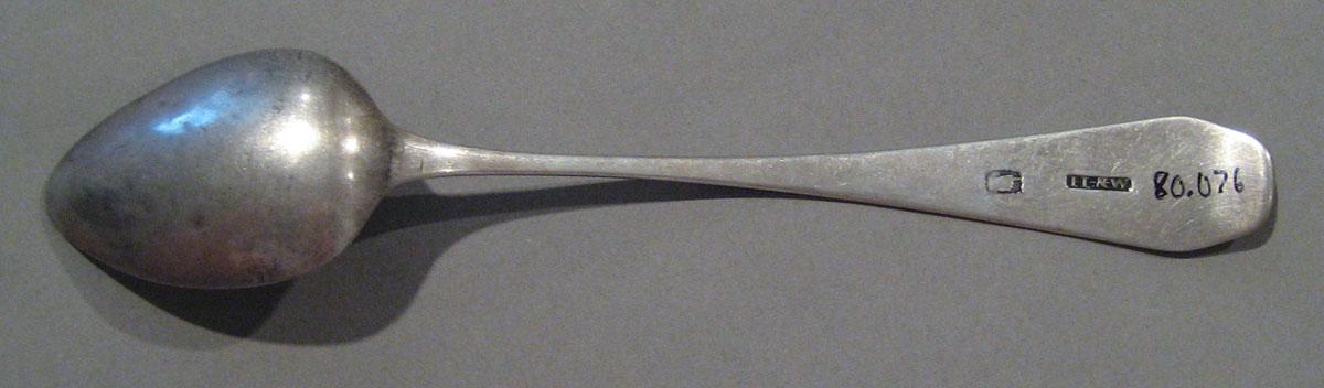 1998.0004.970 spoon underside