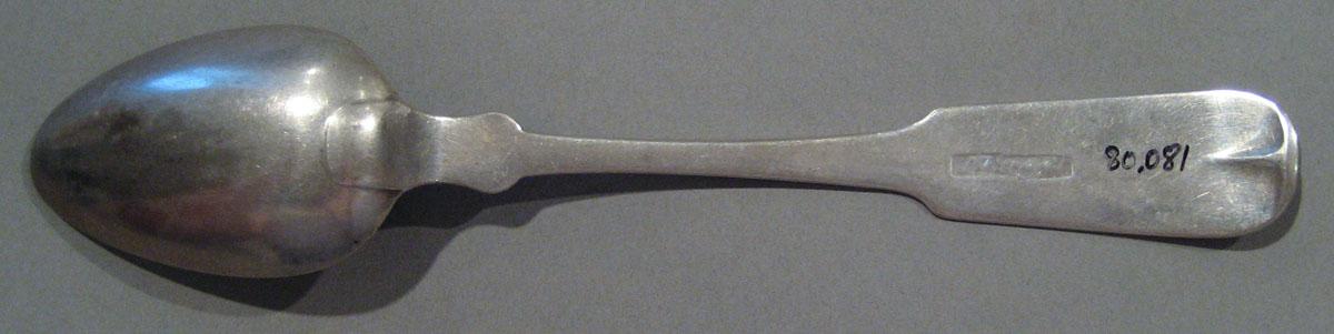 1998.0004.975 spoon underside