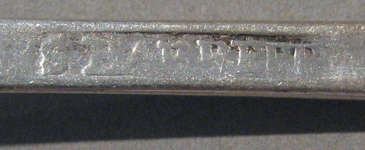 1998.0004.978 spoon mark