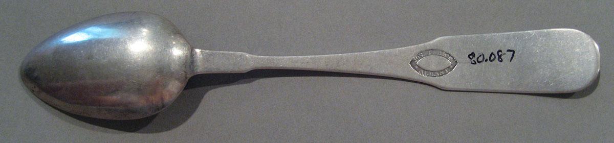 1998.0004.981 spoon underside
