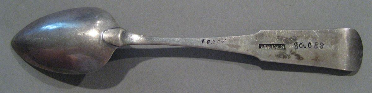 1998.0004.982 spoon underside