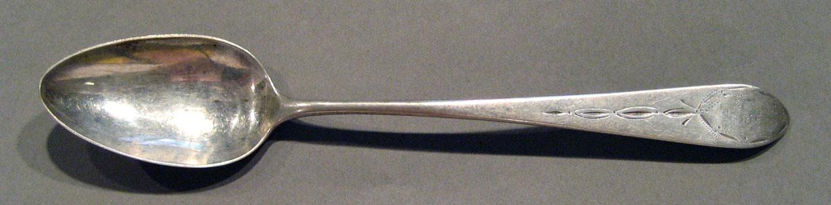 1998.0004.996 Silver Spoon upper surface
