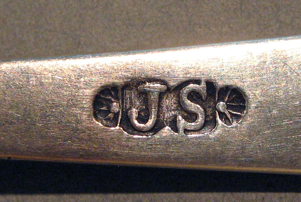 1998.0004.998.001 Silver Spoon mark