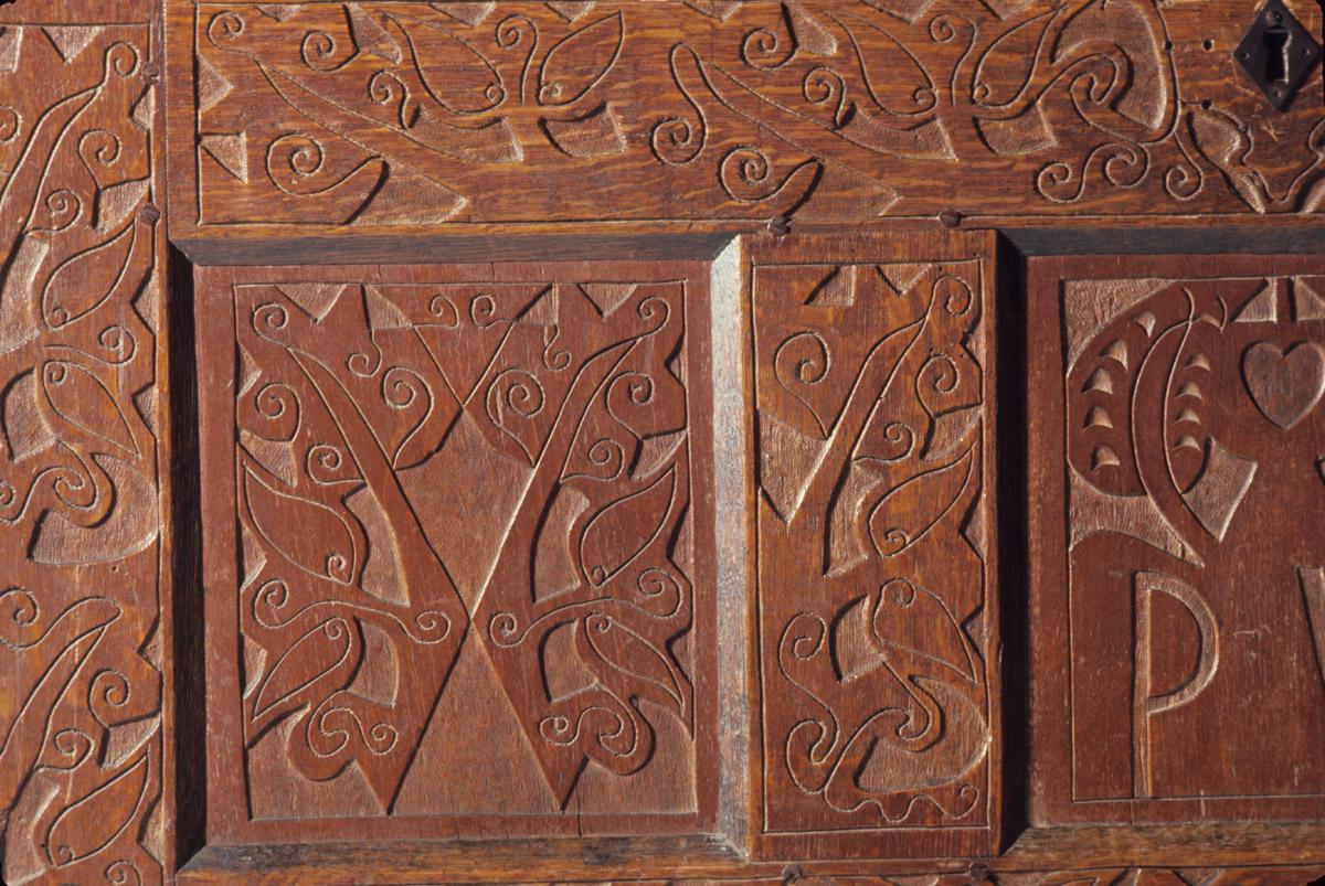 1958.0696 Chest, detail 2